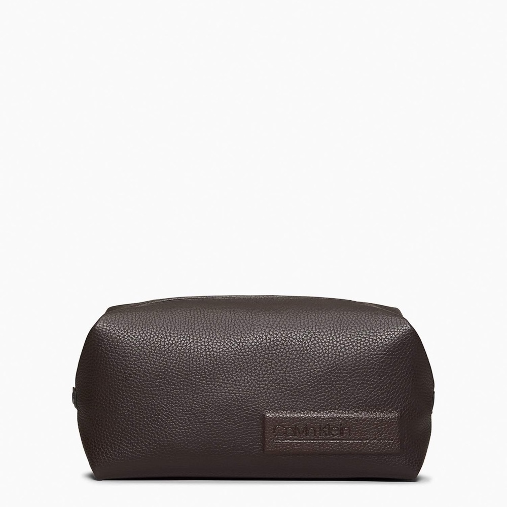 Calvin Klein business casual dopp kit